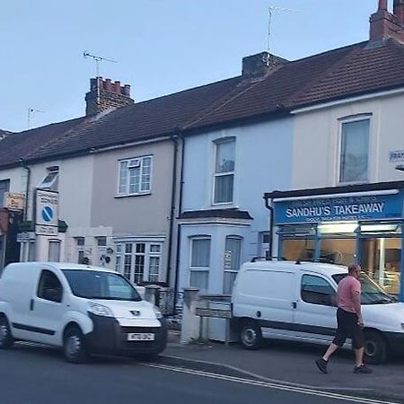 Priestfield House Medway Bed & Breakfast Gillingham  Ngoại thất bức ảnh