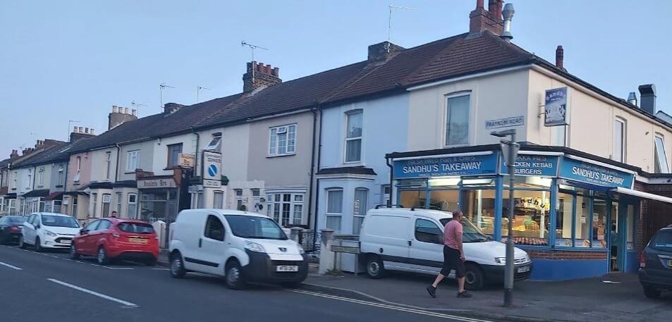 Priestfield House Medway Bed & Breakfast Gillingham  Ngoại thất bức ảnh