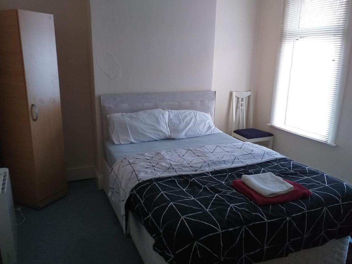 Priestfield House Medway Bed & Breakfast Gillingham  Ngoại thất bức ảnh